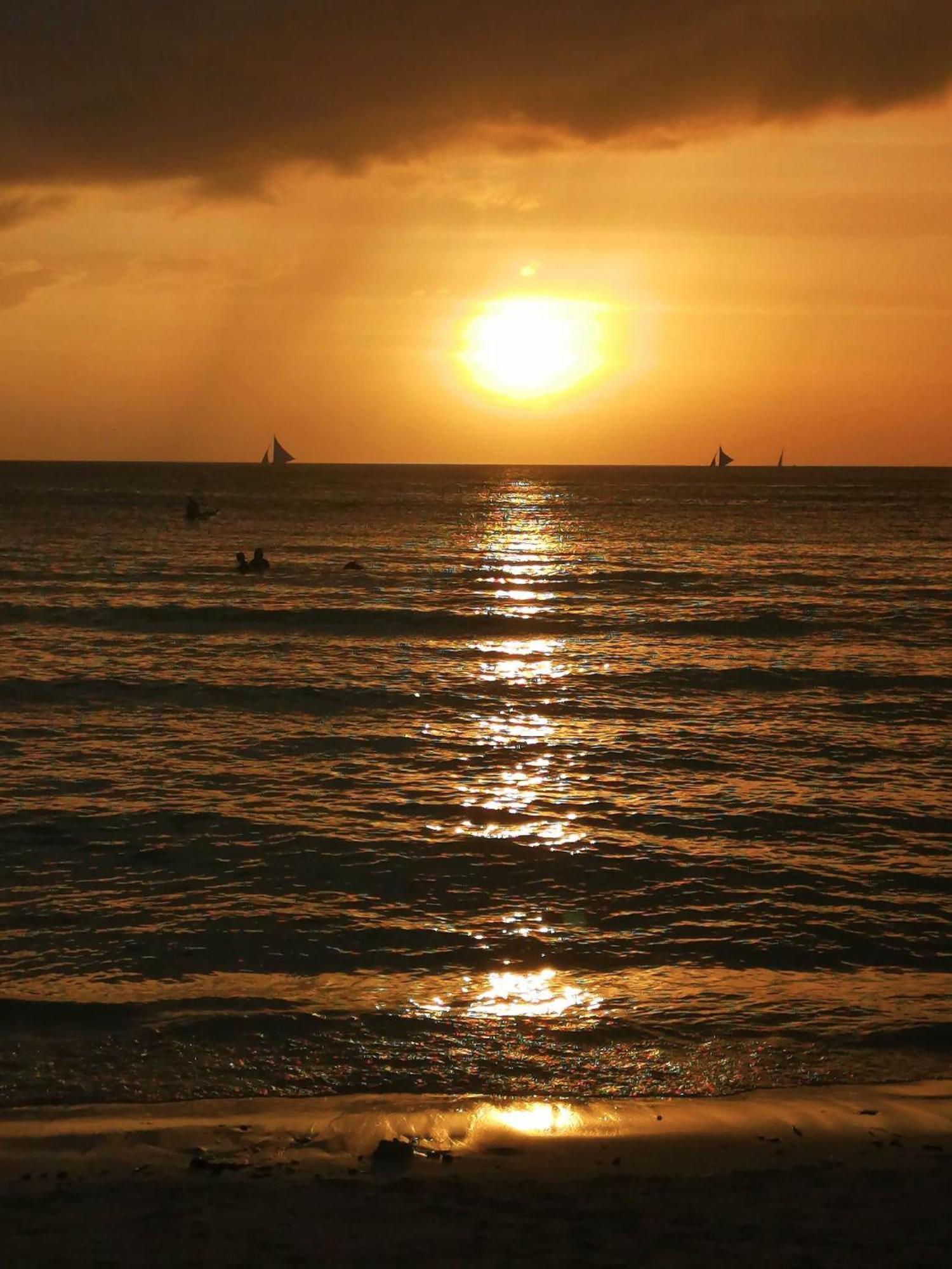 El Moro Beach Resort (Adults Only) Balabag  Buitenkant foto